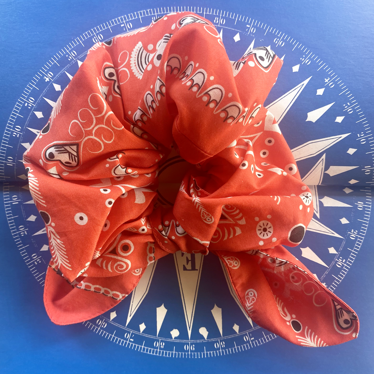 Chouchou bandana breton rouge coquelicot