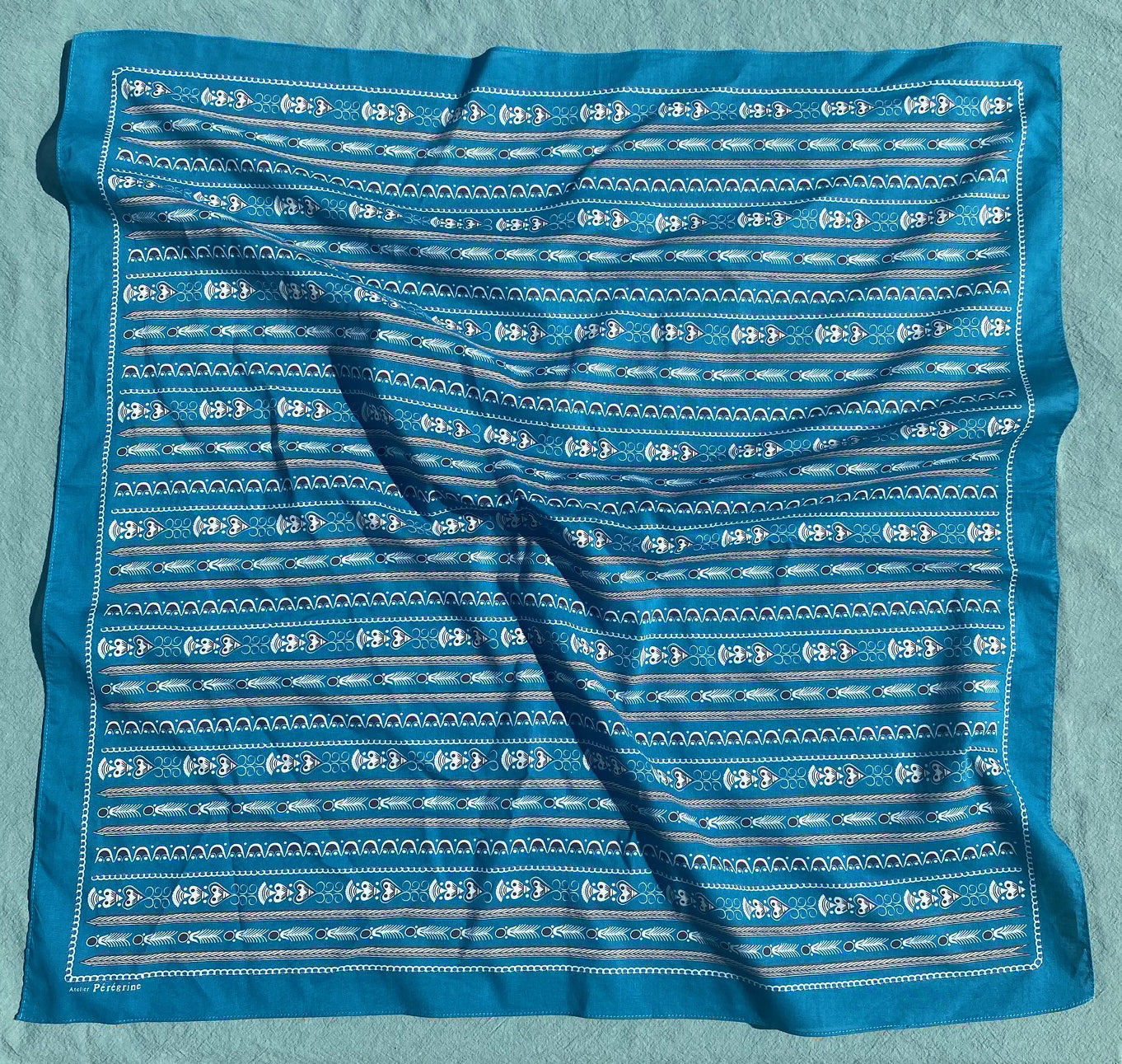 FOULARD BRETON BRODERIES LIGNES DENIM
