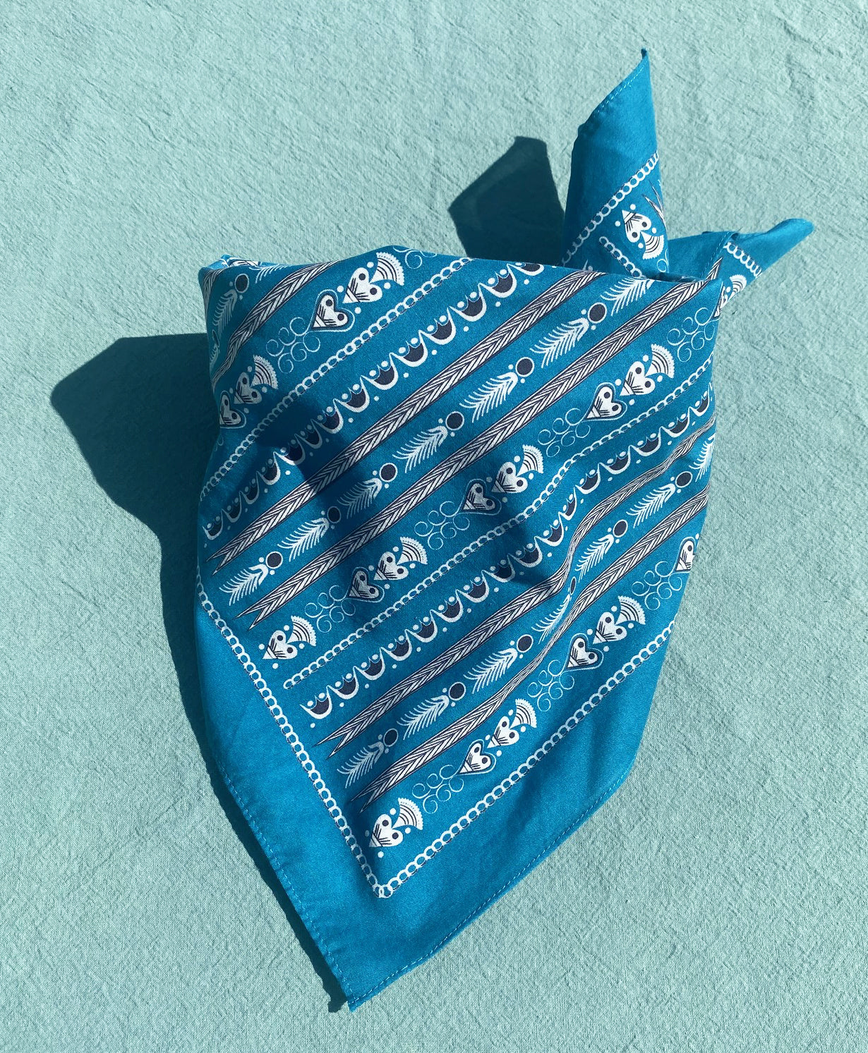 FOULARD BRETON BRODERIES LIGNES DENIM