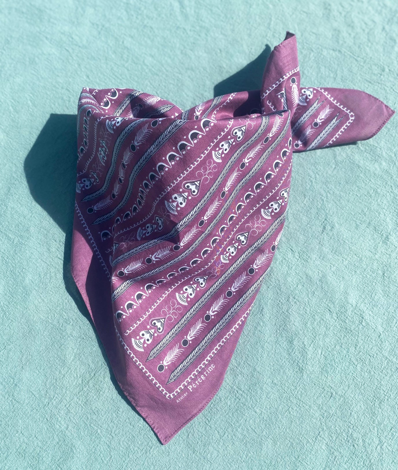 FOULARD BRETON BRODERIES LIGNES RAISIN