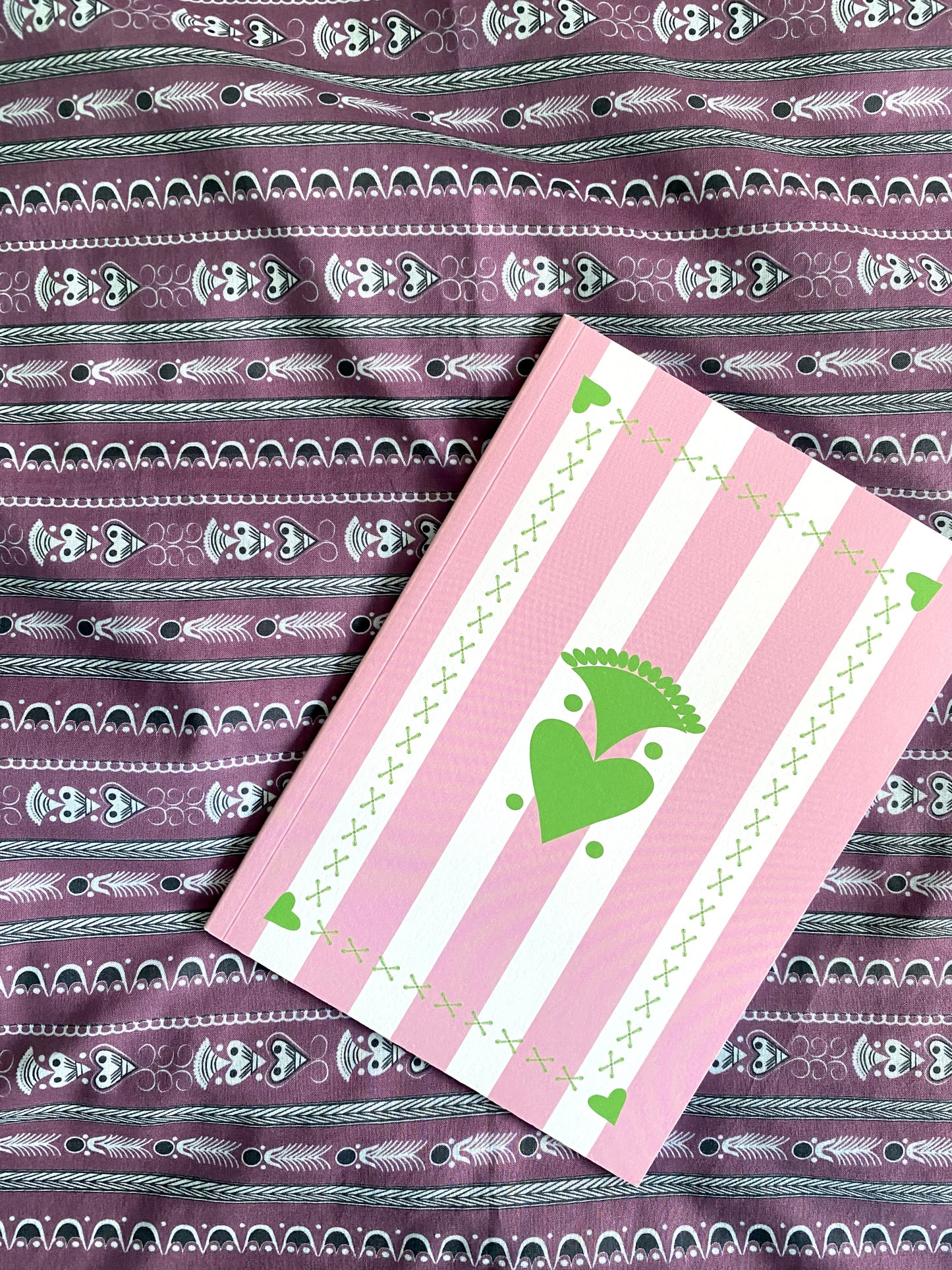 FOULARD BRETON BRODERIES LIGNES RAISIN