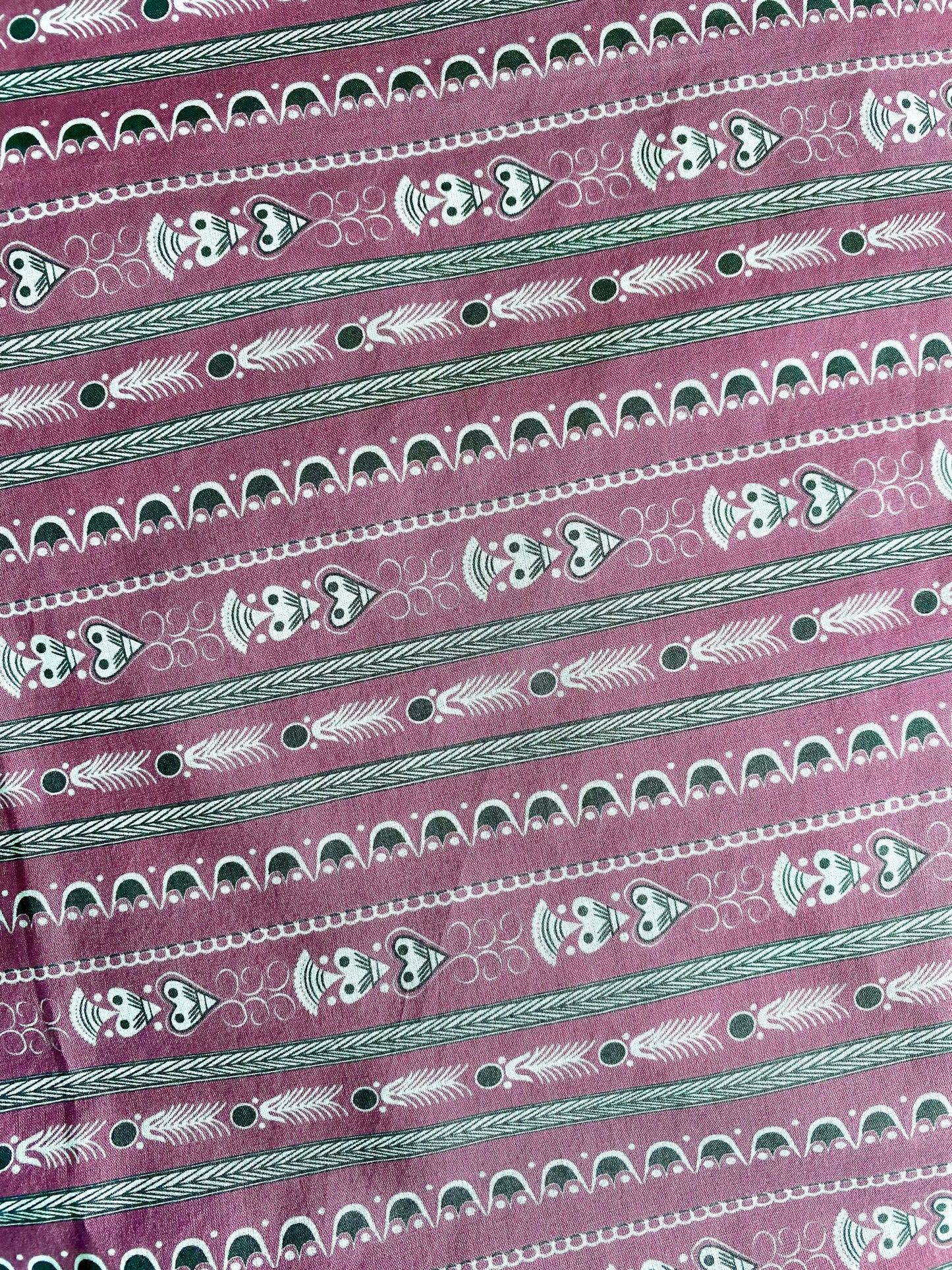 FOULARD BRETON BRODERIES LIGNES RAISIN