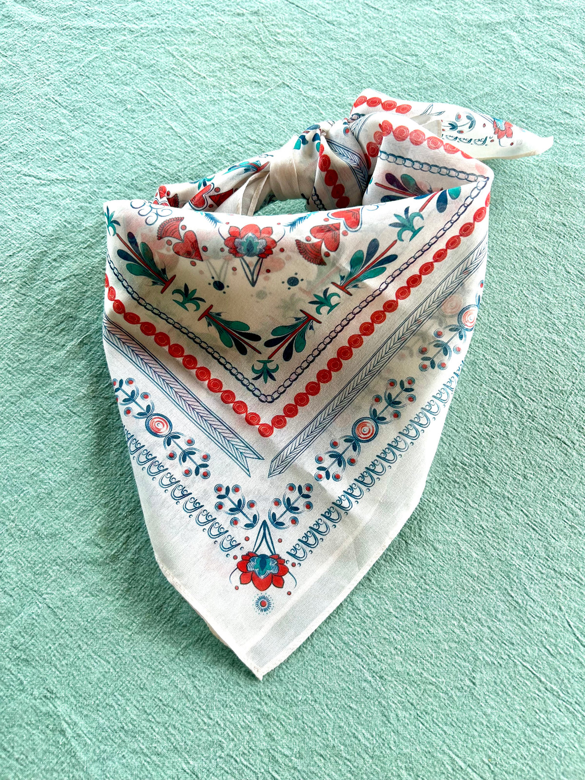 FOULARD FEILHAÑS – COTON ET SOIE – 65 × 65 CM