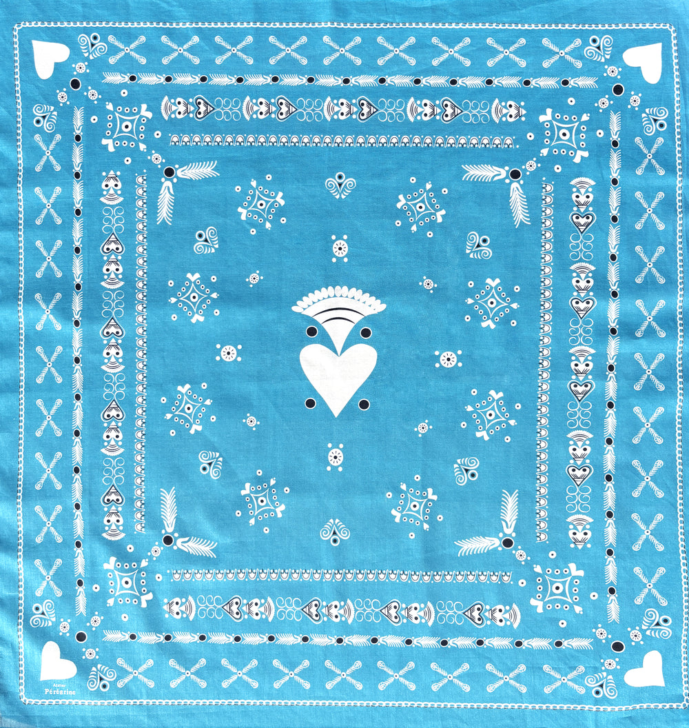 BANDANA BRETON BLEU CLAIR EN COTON BIO - MOTIF BRODERIES BRETONNE (AZUR)