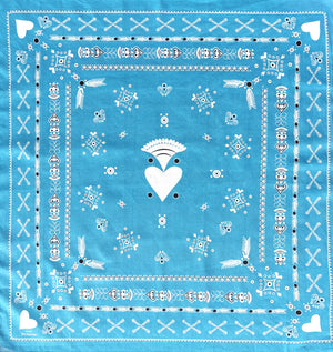 BANDANA BRETON BLEU CLAIR EN COTON BIO - MOTIF BRODERIES BRETONNE (AZUR)