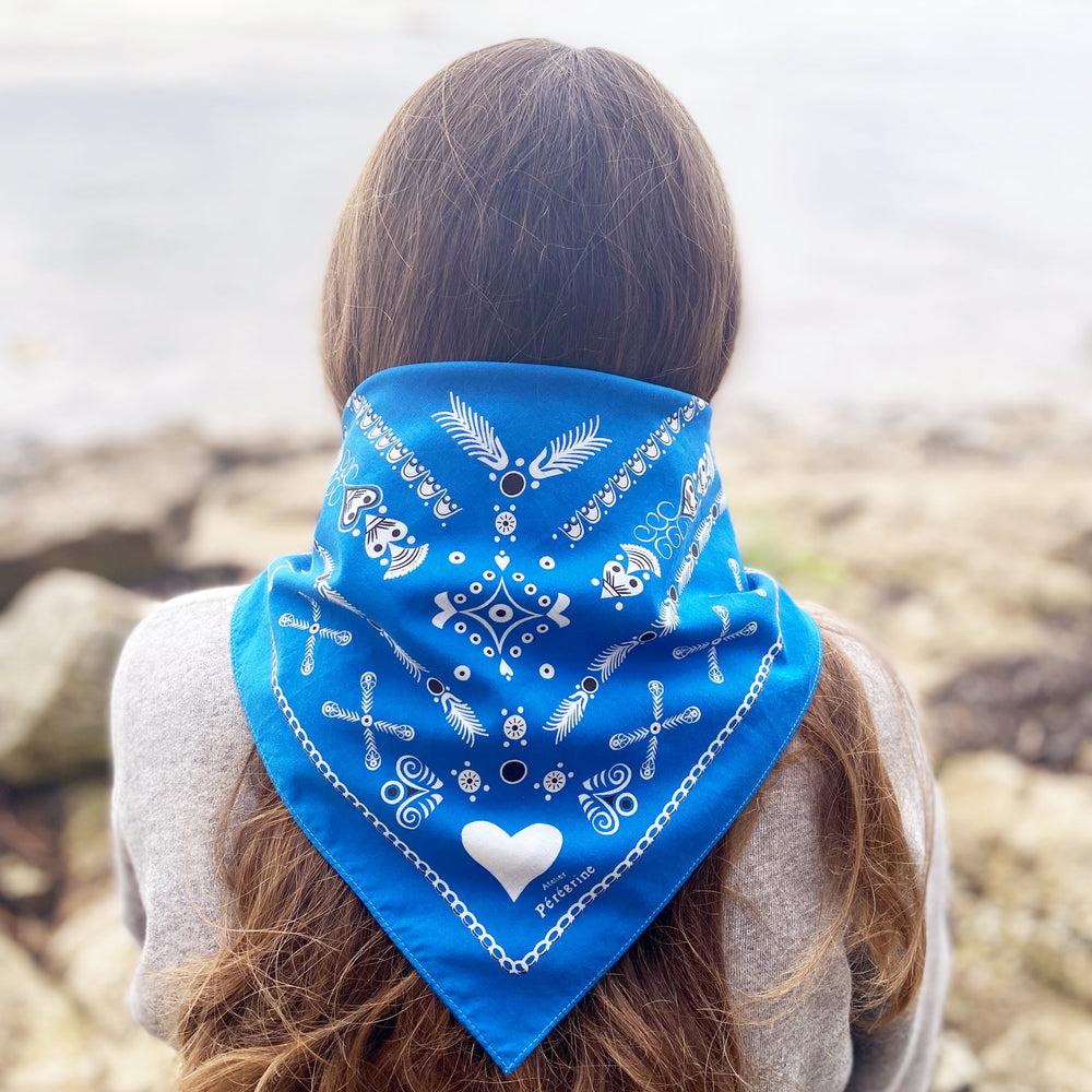 BANDANA BRETON BLEU EN COTON BIO - MOTIF BRODERIE BRETONNE (BLEU ROYAL)