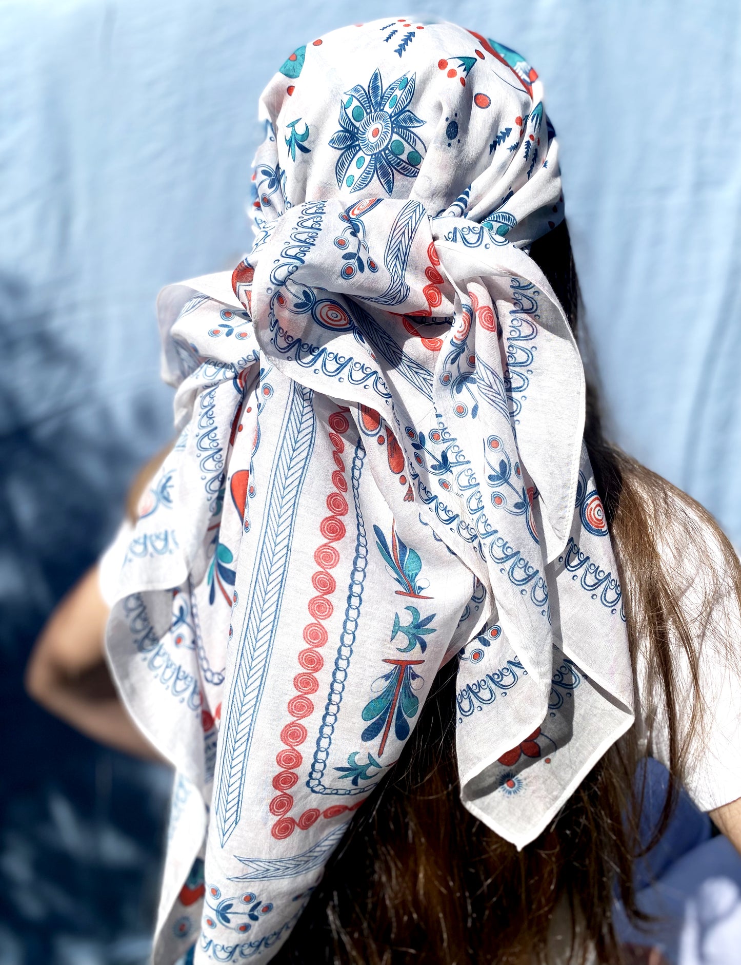 KALON THE LARGE MODEL SCARF